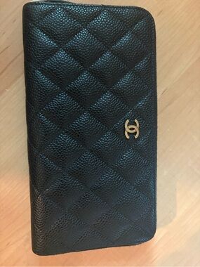 CHANEL Black Quilted Zip Wallet with Gold CC Emblem